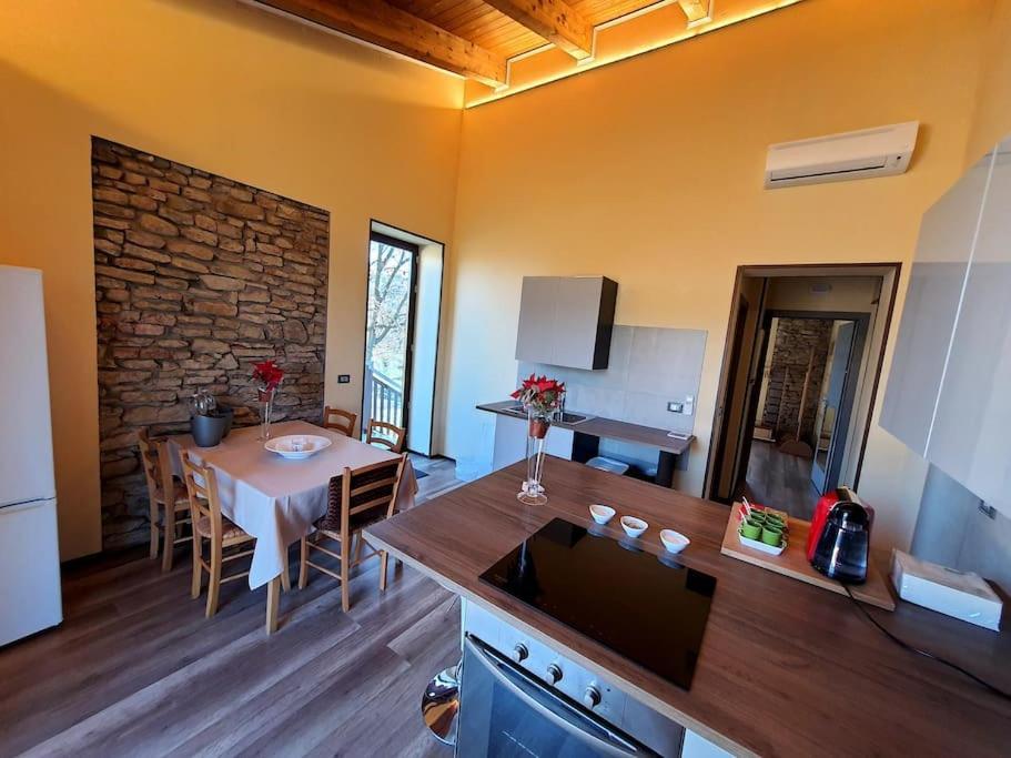 Villa Cristallo Private Apartment Fontanelice エクステリア 写真