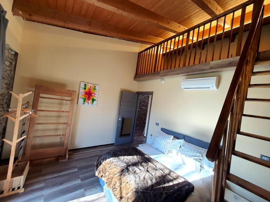 Villa Cristallo Private Apartment Fontanelice エクステリア 写真